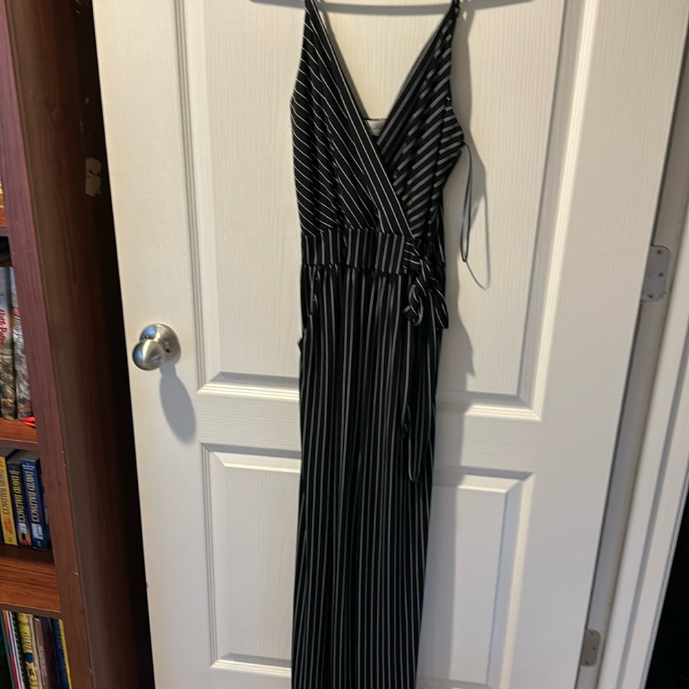 Super cute stripped jumpsuit